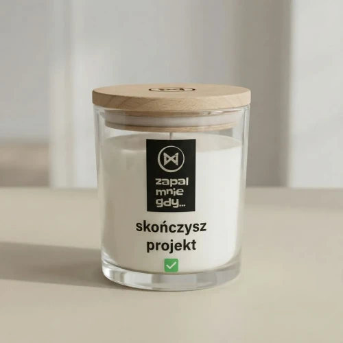 Świeca JAKULO z nadrukiem na szkle i drewnianą pokrywką – skończysz projekt