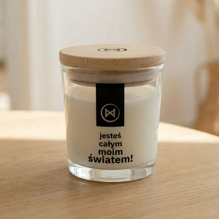 Świeca JAKULO z nadrukiem na szkle i drewnianą pokrywką – Jesteś całym moim światem