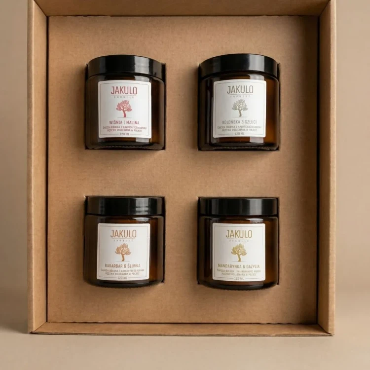 Cztery świece sojowe Jakulo 120 ml w brązowym pudełku – naturalny, świąteczny zestaw prezentowy.